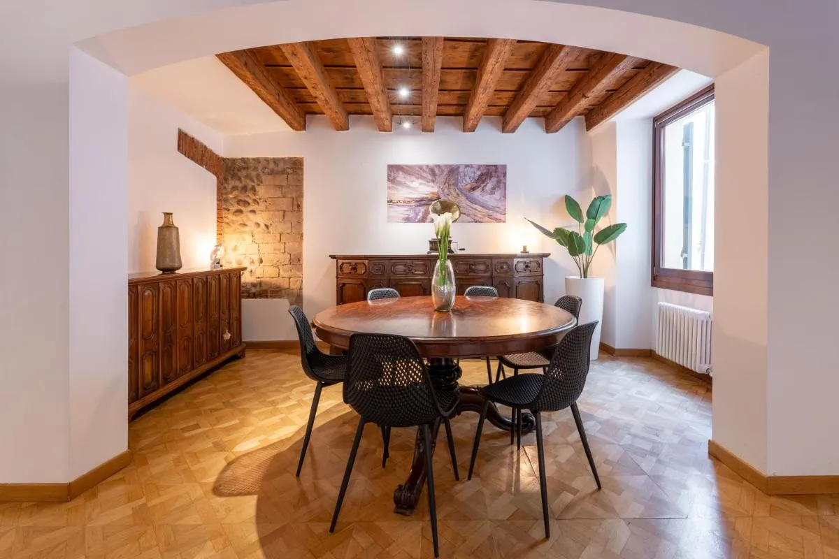 Image 3 of Sgarzerie Luxury Flat 2 rooms 120mq