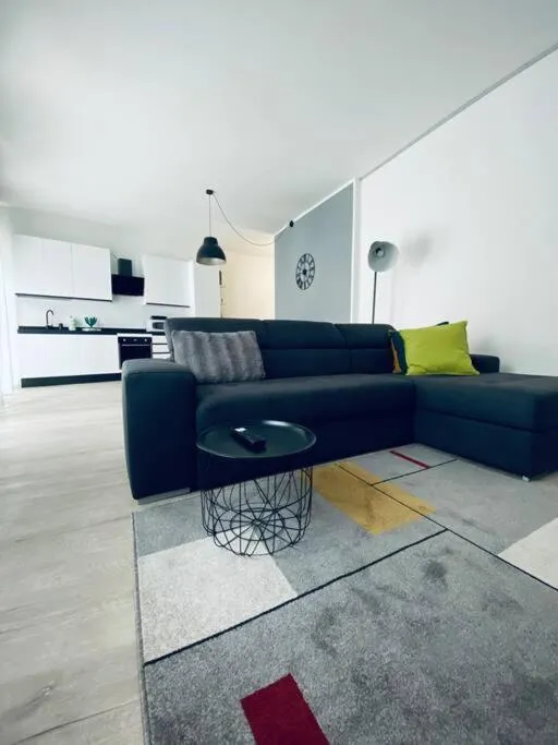 Image 3 of Sun Street Apartment