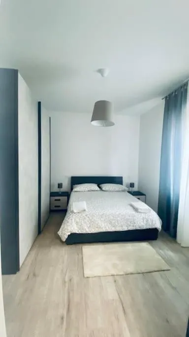 Image 4 of Sun Street Apartment