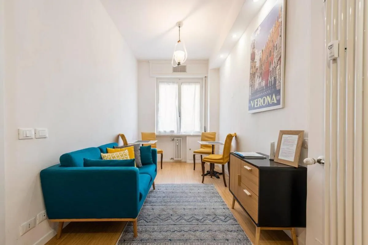 Image 1 of Vicolo Leoni 2BRD apartment