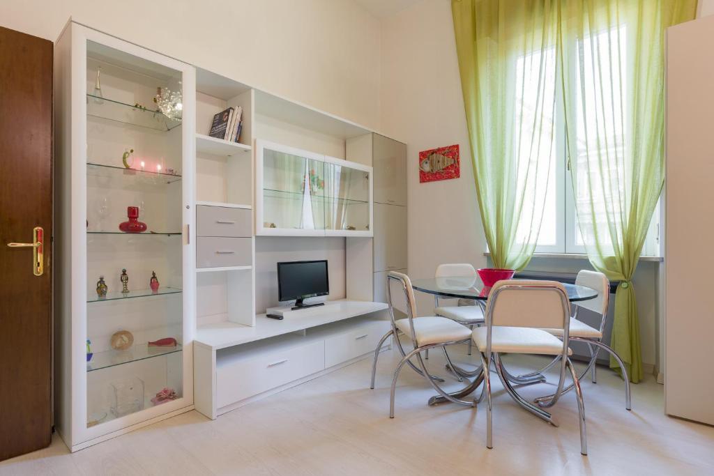 Image of Sunny Home