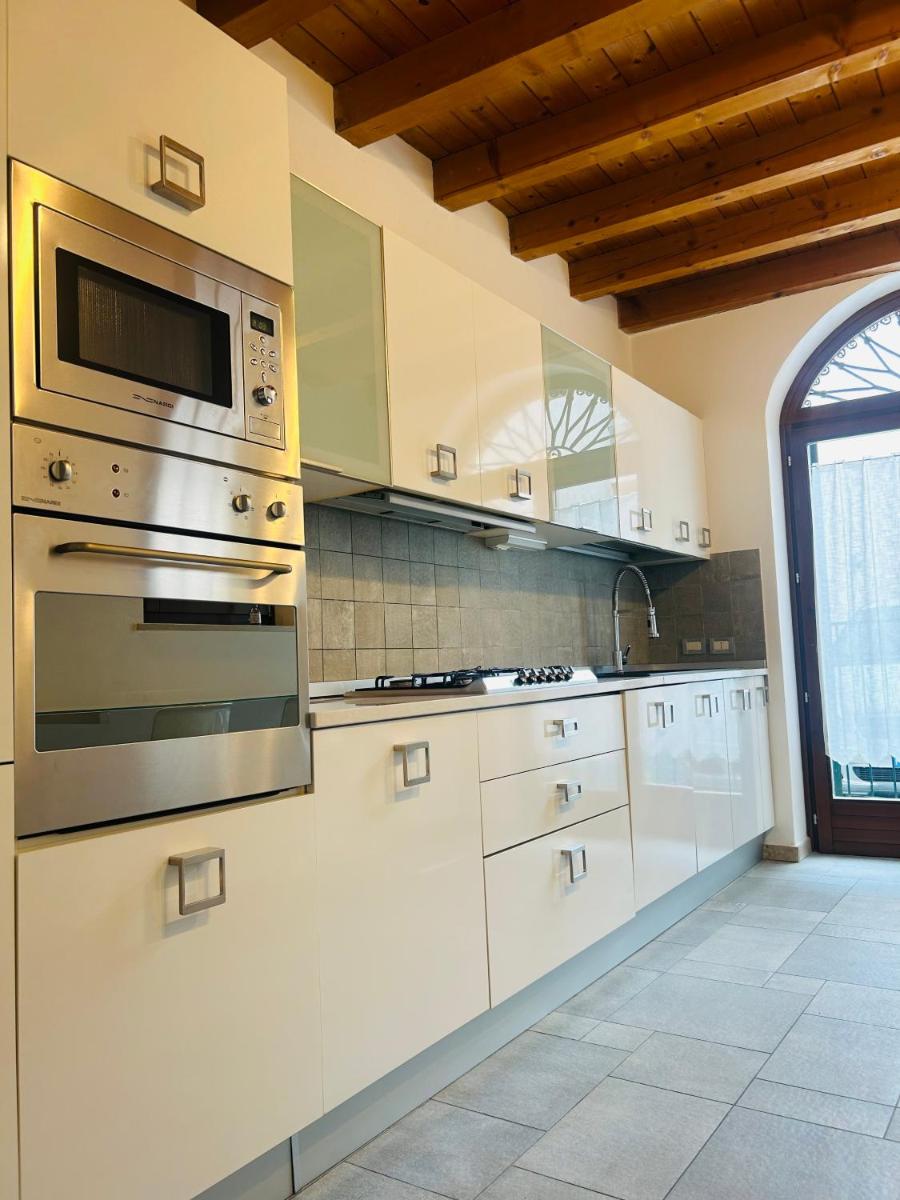 Image 3 of Vittoria Verona